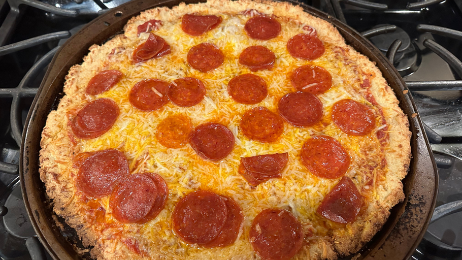 Easy Keto Pizza Recipe with Delicious Crust